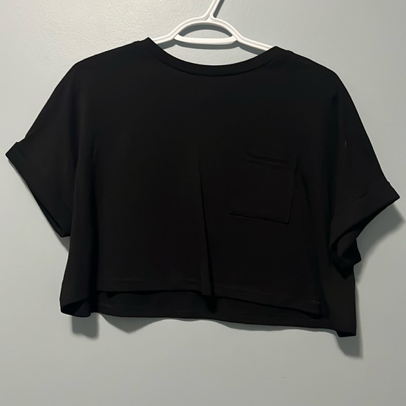 Cropped T-shirt with cuffed sleeves - Picture 1 of 4